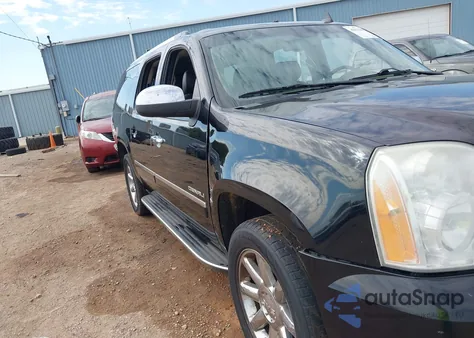 2013 GMC Yukon Xl 1500 Denali z USA, uszkodzony, nr VIN 1GKS2MEF8DR106760